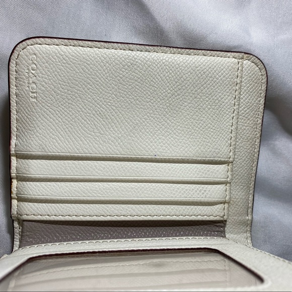 Coach Bifold - Picture 5 of 7